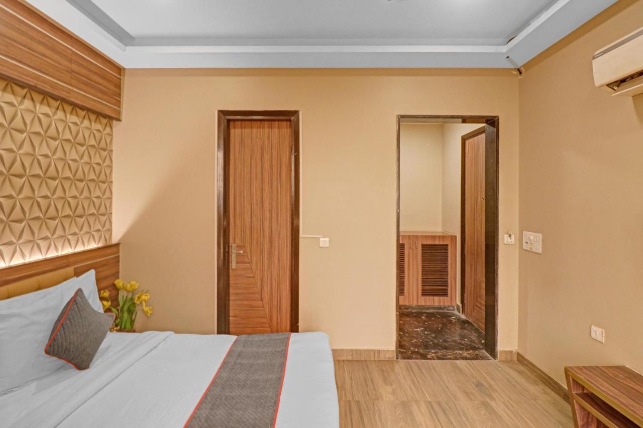 Townhouse 450 Dwarka Hotel เดลี ภายนอก รูปภาพ